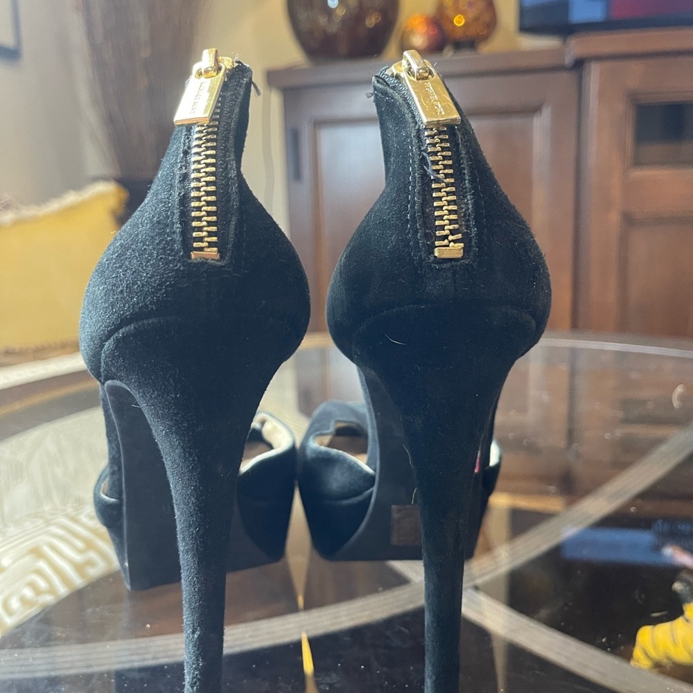 🔺SOLD🔺MICHAEL Michael Kors Black Heels with Ankle Strap size 10m suede stiletto - Picture 3 of 9